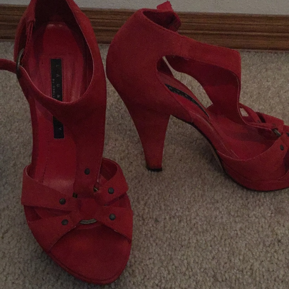 Laundry red heels